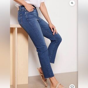 EDWIN Bree Straight Leg. Size 24 Dejablue